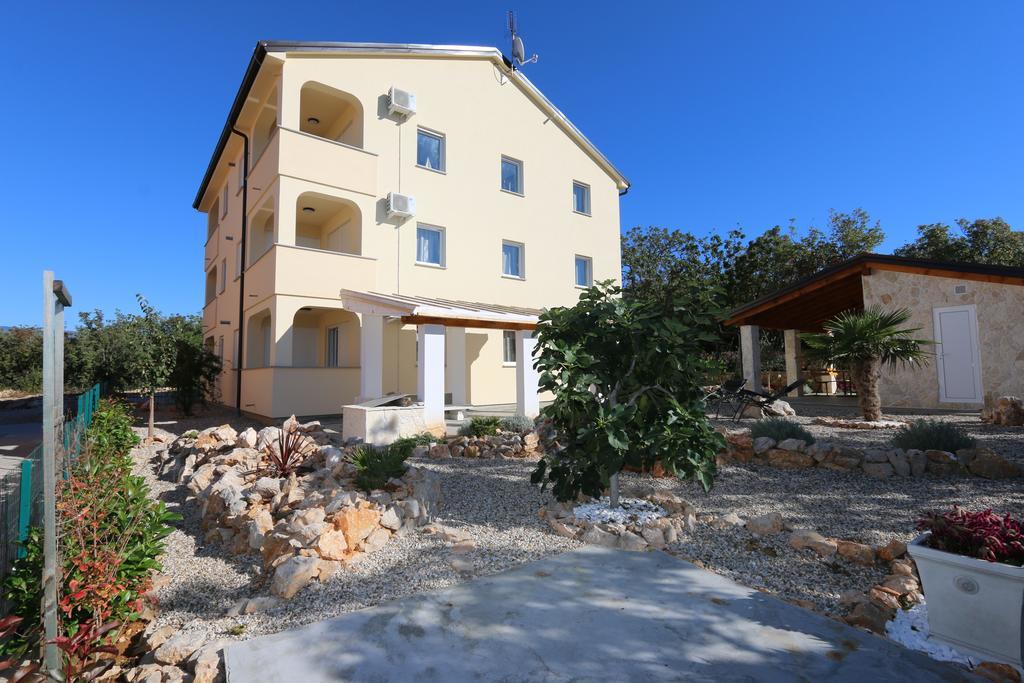 Lili Apartmán *